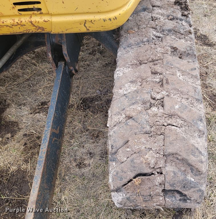 image for item LV9348 Komatsu PC35MR-2  mini excavator