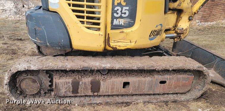 image for item LV9348 Komatsu PC35MR-2  mini excavator