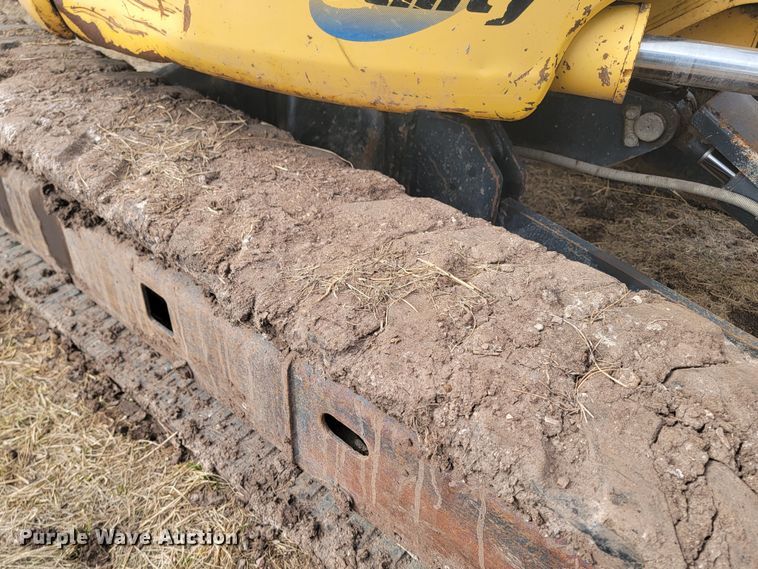 image for item LV9348 Komatsu PC35MR-2  mini excavator