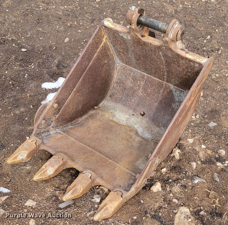 image for item LV9348 Komatsu PC35MR-2  mini excavator