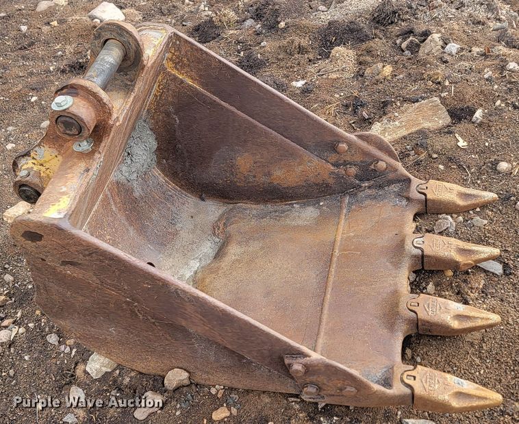 image for item LV9348 Komatsu PC35MR-2  mini excavator