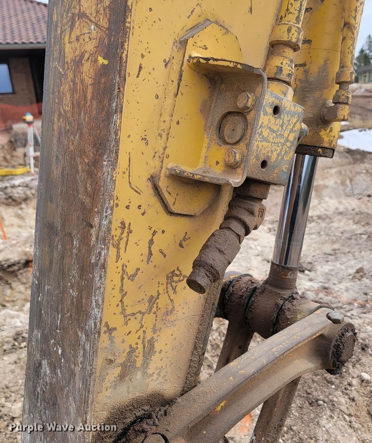 image for item LV9349 Komatsu PC78MR-6  mini excavator