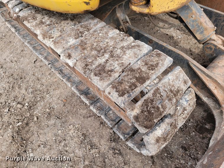 image for item LV9349 Komatsu PC78MR-6  mini excavator