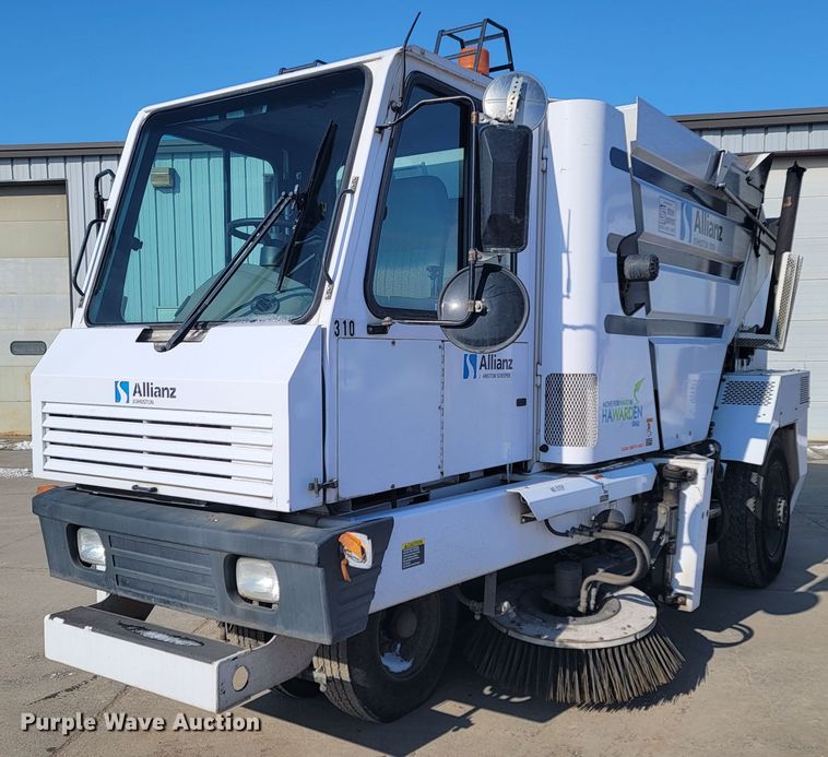 image for item LV9351 Allianz Johnston 3000  street sweeper