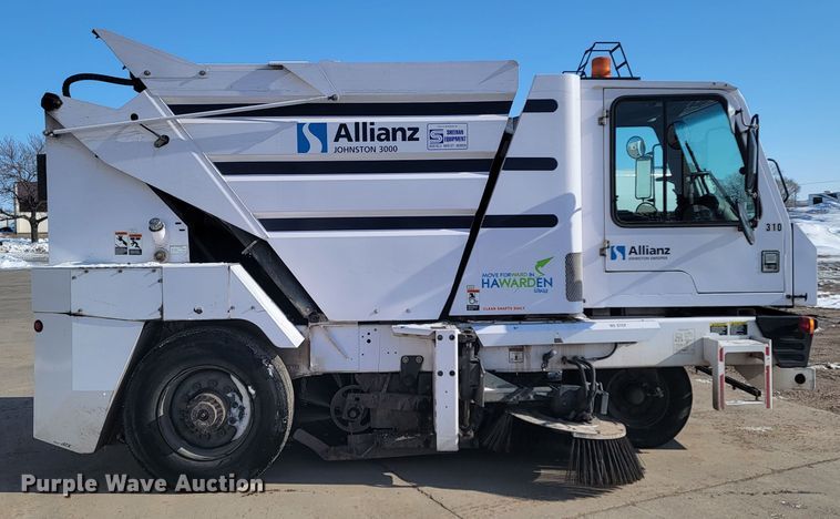 image for item LV9351 Allianz Johnston 3000  street sweeper