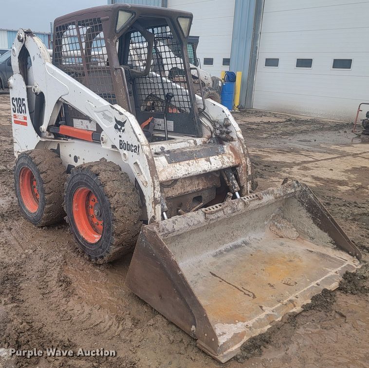 image for item LV9387 2005 Bobcat S185  skid steer loader