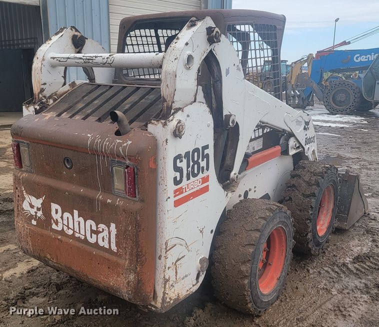 image for item LV9387 2005 Bobcat S185  skid steer loader