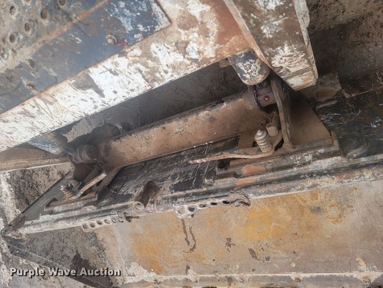 image for item LV9387 2005 Bobcat S185  skid steer loader