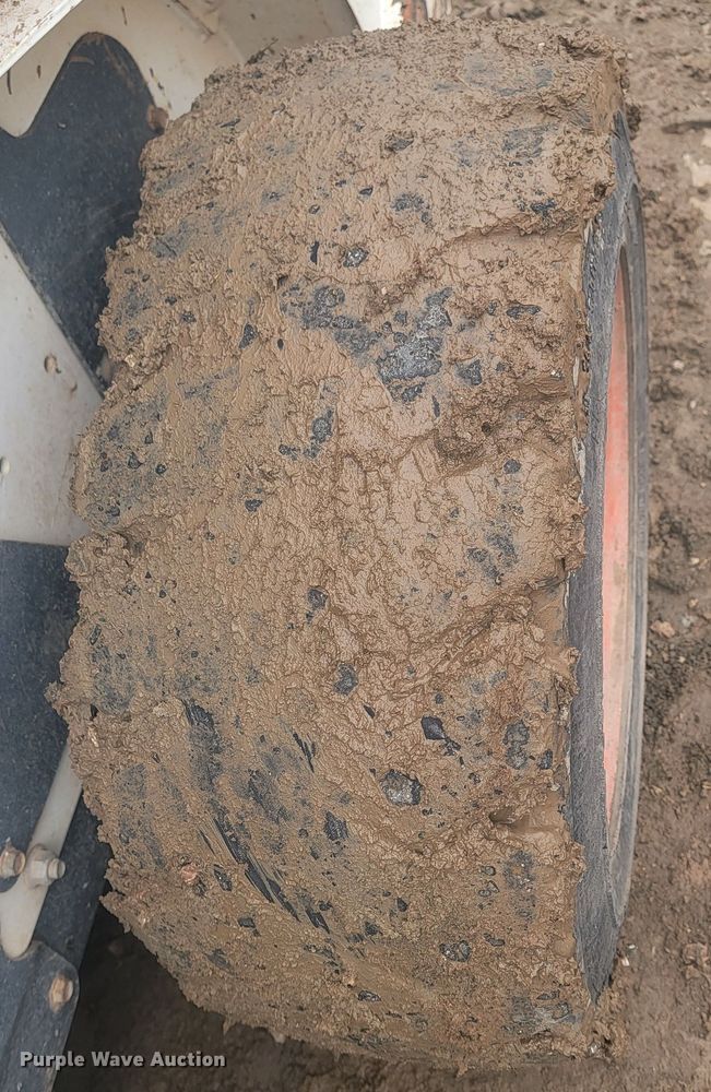 image for item LV9387 2005 Bobcat S185  skid steer loader