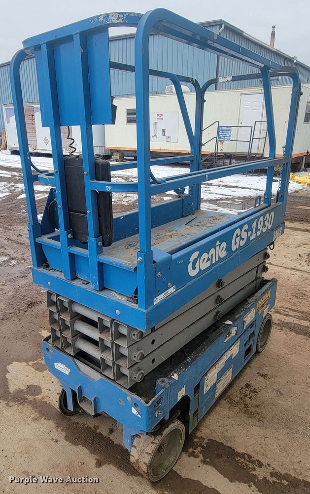 image for item LV9388 Genie GS-1930  scissor lift