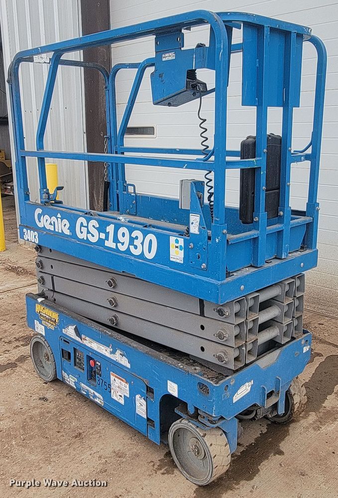 image for item LV9388 Genie GS-1930  scissor lift