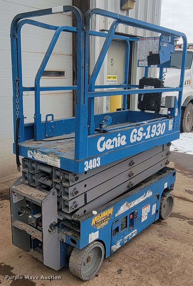 image for item LV9388 Genie GS-1930  scissor lift