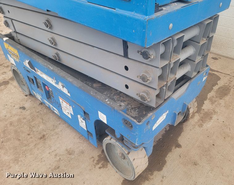 image for item LV9388 Genie GS-1930  scissor lift