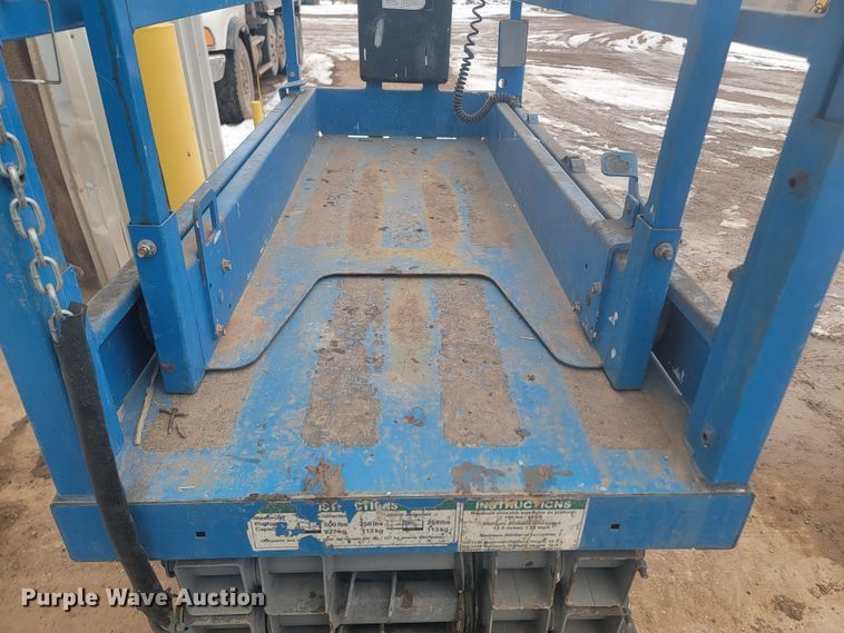 image for item LV9388 Genie GS-1930  scissor lift