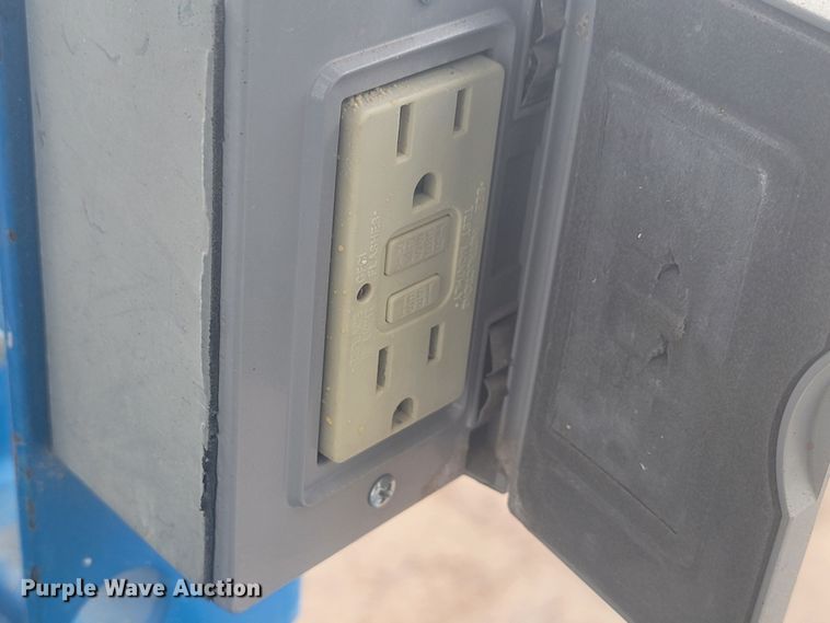 image for item LV9388 Genie GS-1930  scissor lift