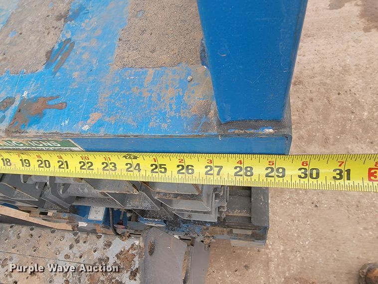 image for item LV9388 Genie GS-1930  scissor lift