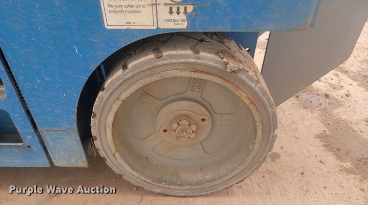 image for item LV9388 Genie GS-1930  scissor lift