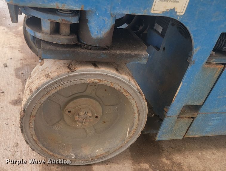 image for item LV9388 Genie GS-1930  scissor lift