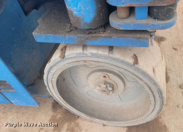 image for item LV9388 Genie GS-1930  scissor lift