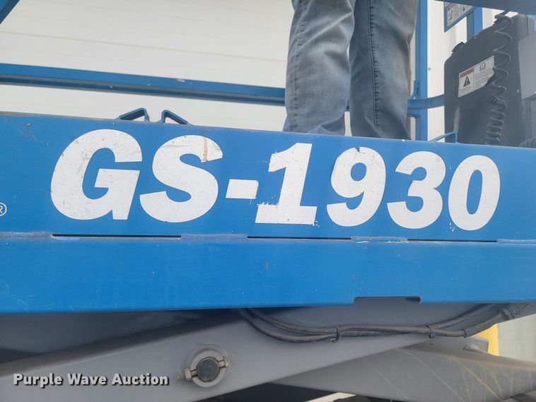 image for item LV9388 Genie GS-1930  scissor lift