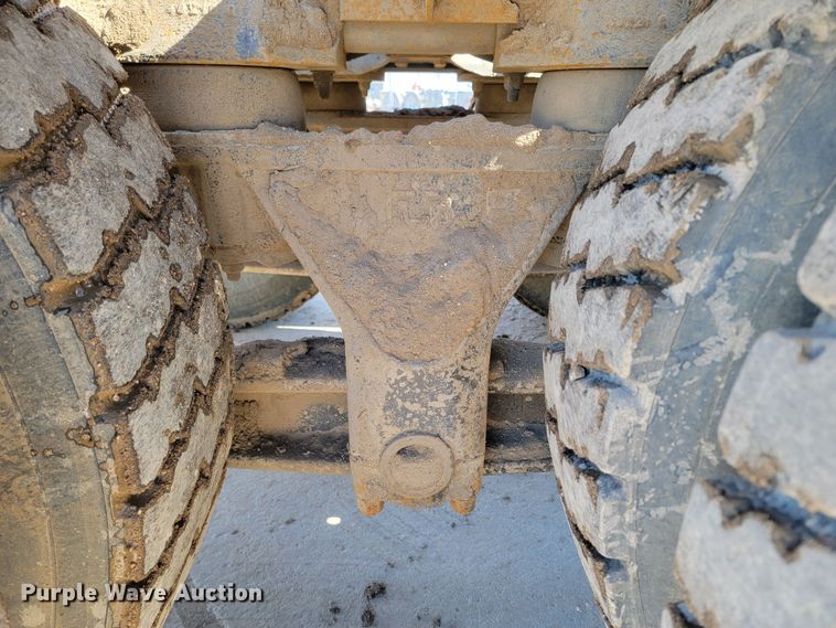 image for item LV9418 1993 Perterbilt 320  roll-off container truck