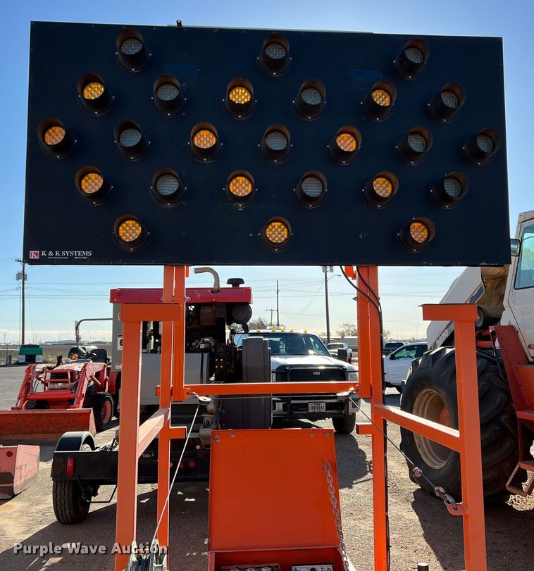 image for item LW9276 2008 K&K Systems  arrow board trailer