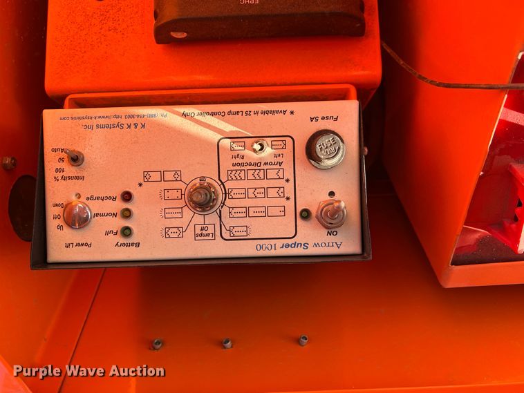 image for item LW9278 2008 K&K Systems  arrow board trailer