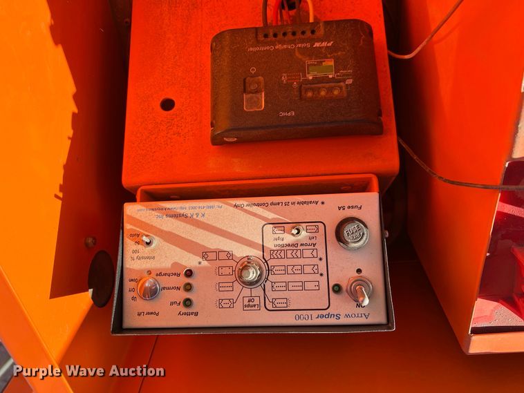 image for item LW9278 2008 K&K Systems  arrow board trailer