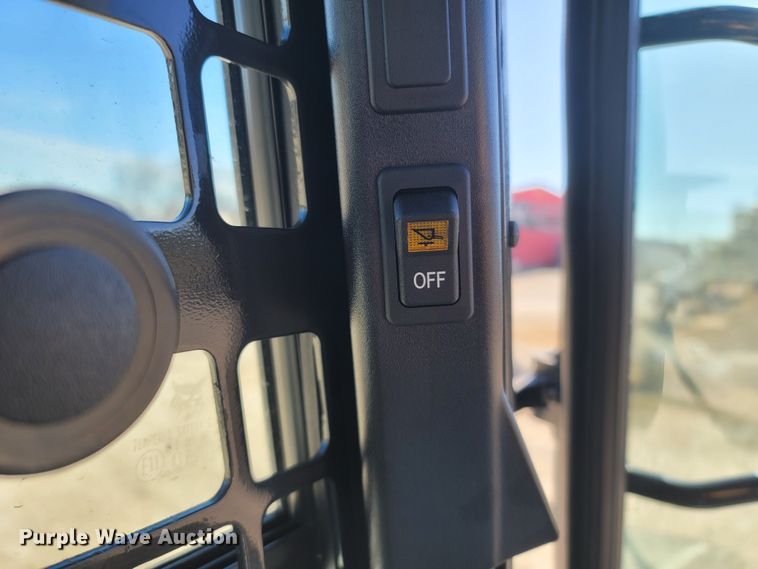 image for item MB9859 2022 Bobcat T870  tracked skid steer loader