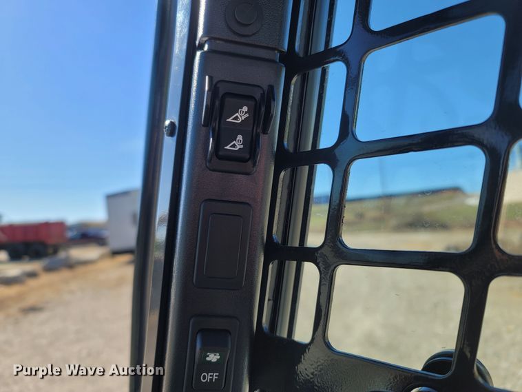 image for item MB9859 2022 Bobcat T870  tracked skid steer loader