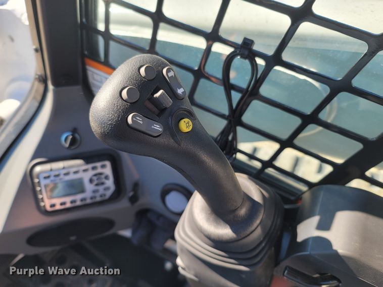 image for item MB9859 2022 Bobcat T870  tracked skid steer loader