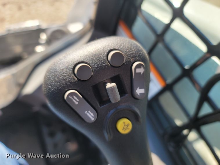 image for item MB9859 2022 Bobcat T870  tracked skid steer loader