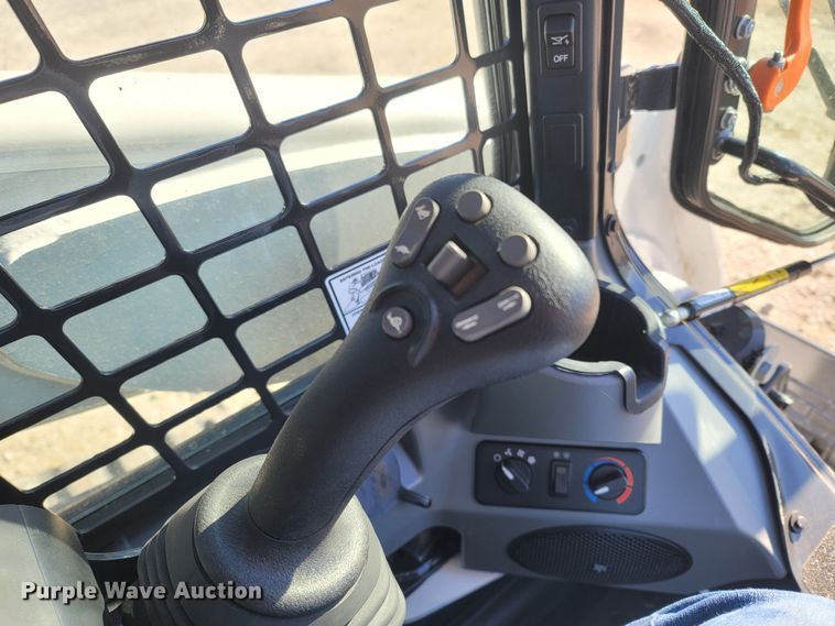 image for item MB9859 2022 Bobcat T870  tracked skid steer loader