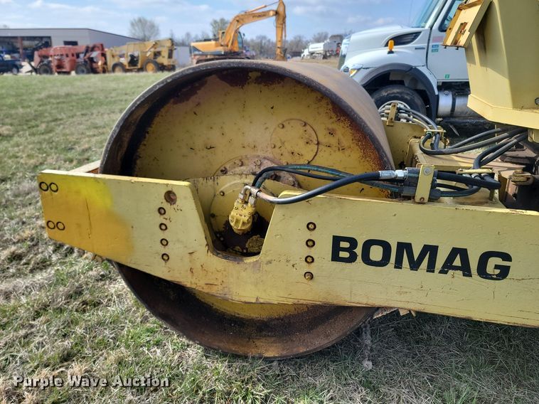 image for item MB9881 1986 Bomag BW213D  single drum vibratory roller