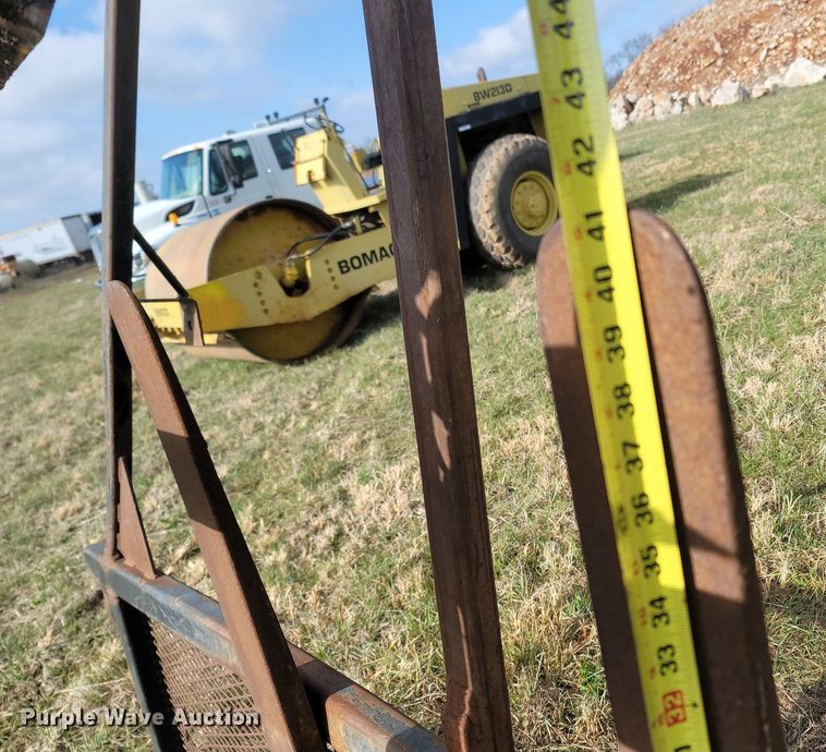 image for item MB9882 1994 Palfinger PW350AH4X  crane