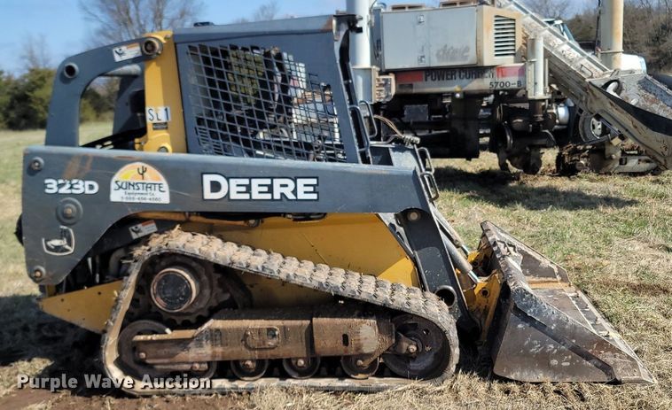 image for item MB9883 2013 John Deere 323D  tracked skid steer loader