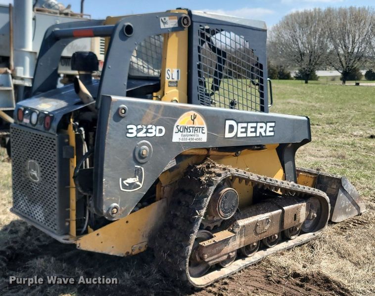 image for item MB9883 2013 John Deere 323D  tracked skid steer loader