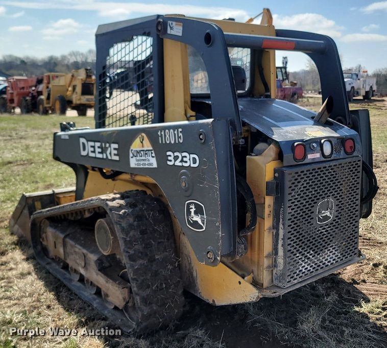 image for item MB9883 2013 John Deere 323D  tracked skid steer loader