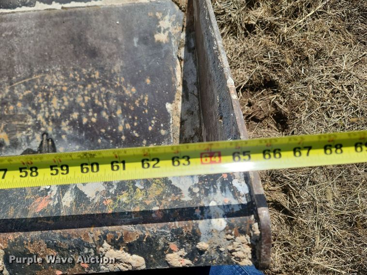 image for item MB9883 2013 John Deere 323D  tracked skid steer loader