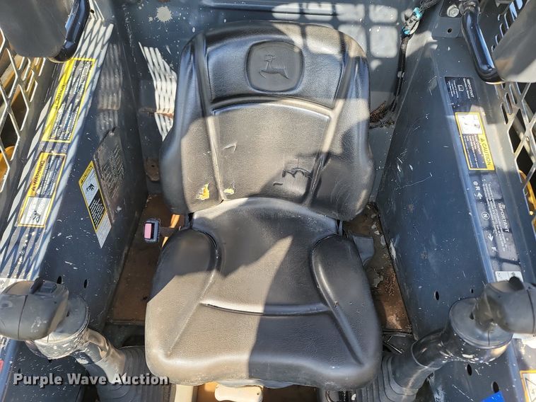 image for item MB9883 2013 John Deere 323D  tracked skid steer loader