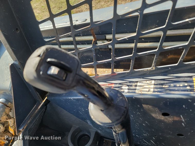 image for item MB9883 2013 John Deere 323D  tracked skid steer loader