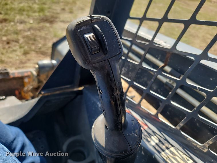 image for item MB9883 2013 John Deere 323D  tracked skid steer loader