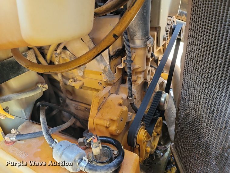 image for item MB9883 2013 John Deere 323D  tracked skid steer loader