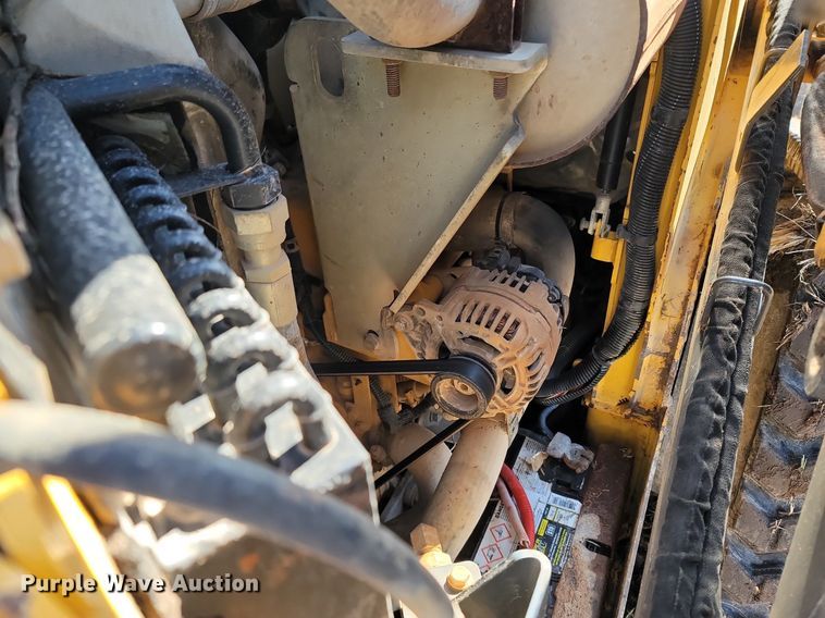 image for item MB9883 2013 John Deere 323D  tracked skid steer loader