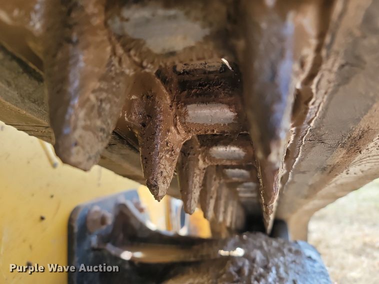 image for item MB9883 2013 John Deere 323D  tracked skid steer loader