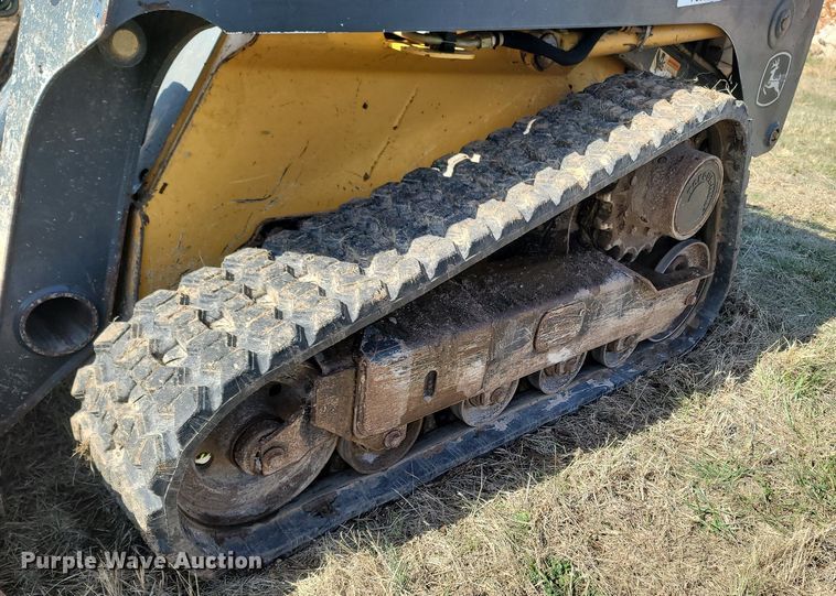 image for item MB9883 2013 John Deere 323D  tracked skid steer loader