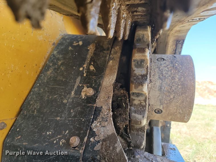 image for item MB9883 2013 John Deere 323D  tracked skid steer loader