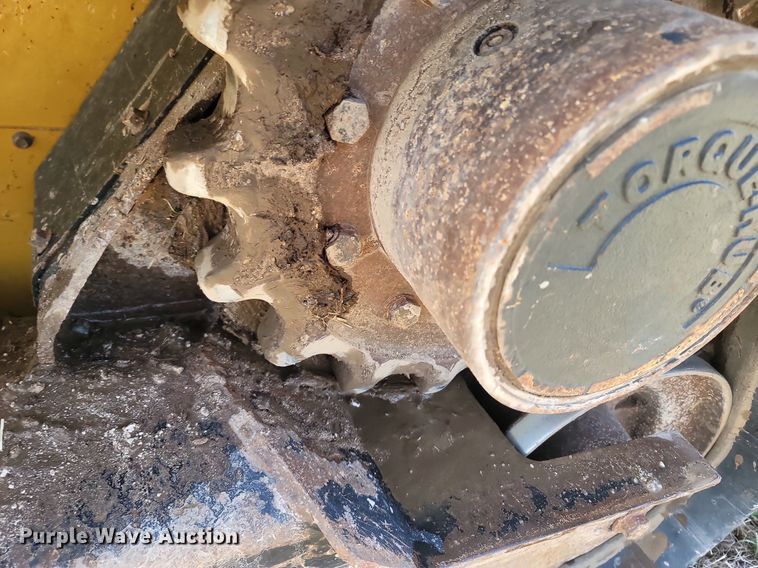 image for item MB9883 2013 John Deere 323D  tracked skid steer loader