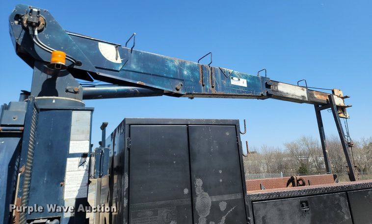 image for item MB9886 1990 GMC TopKick C6000  crane truck