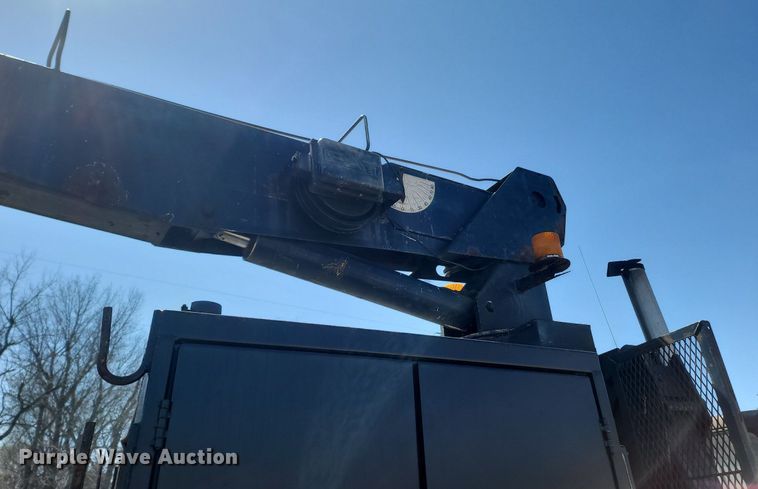 image for item MB9886 1990 GMC TopKick C6000  crane truck